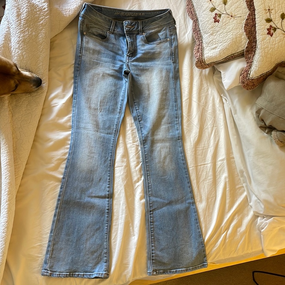 💙 AMERICAN EAGLE Kickboot Jeans 💙